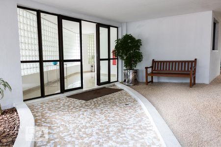 Apartamento para alugar com 40m², 1 quarto e 1 vaga Apartamento para alugar com 40m², 1 quarto e 1 vagaHall de Entrada