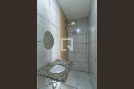 Banheiro de casa para alugar com 1 quarto, 45m² em Jardim Independencia, São Bernardo do Campo