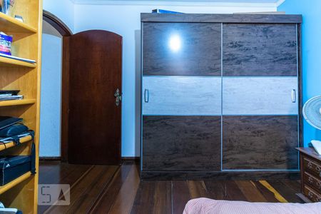 Casa à venda com 227m², 3 quartos e 3 vagas Casa à venda com 227m², 3 quartos e 3 vagasQuarto 2