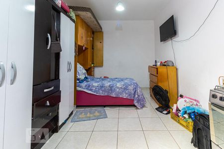 Casa à venda com 227m², 3 quartos e 3 vagas Casa à venda com 227m², 3 quartos e 3 vagasQuarto da Edícula