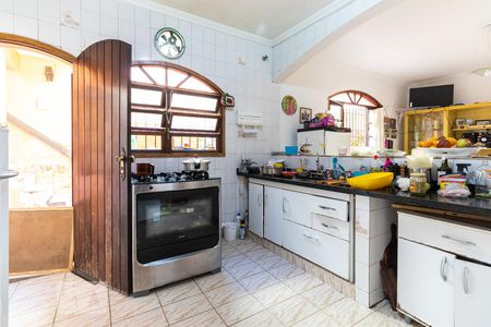 Casa à venda com 227m², 3 quartos e 3 vagas Casa à venda com 227m², 3 quartos e 3 vagasCozinha