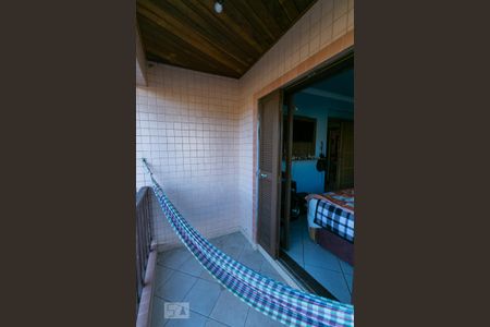 Casa à venda com 200m², 5 quartos e 1 vaga Casa à venda com 200m², 5 quartos e 1 vagaVaranda do Quarto