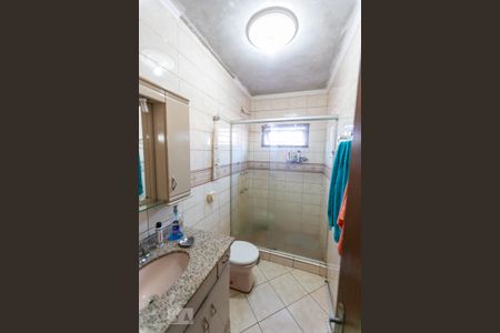 Casa à venda com 200m², 5 quartos e 1 vaga Casa à venda com 200m², 5 quartos e 1 vagaBanheiro do Corredor