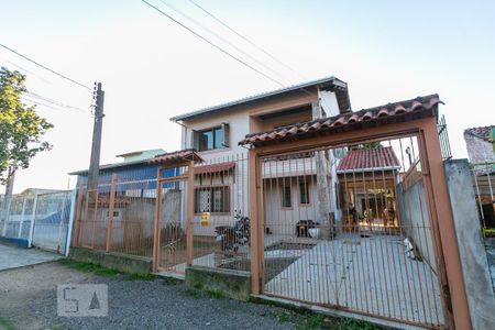 Casa à venda com 200m², 5 quartos e 1 vaga Casa à venda com 200m², 5 quartos e 1 vagaFachada