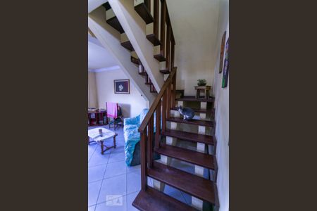 Sala de casa à venda com 5 quartos, 200m² em Nonoai, Porto Alegre