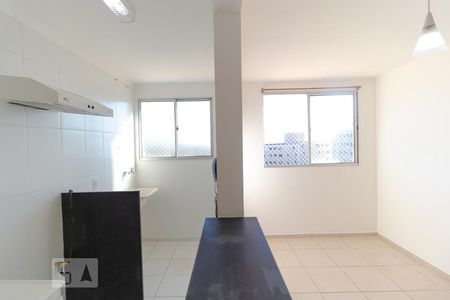 Salas e Cozinha de apartamento para alugar com 2 quartos, 45m² em Vila Trinta E Um de Março, Campinas