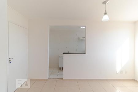 Salas de apartamento para alugar com 2 quartos, 45m² em Vila Trinta E Um de Março, Campinas