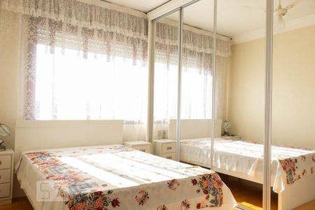 Quarto de apartamento à venda com 1 quarto, 49m² em Farroupilha, Porto Alegre