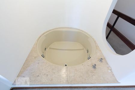 Apartamento para alugar com 75m², 1 quarto e 1 vaga Apartamento para alugar com 75m², 1 quarto e 1 vagaBanheira