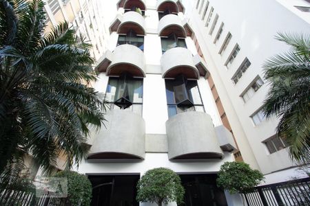 Apartamento para alugar com 75m², 1 quarto e 1 vaga Apartamento para alugar com 75m², 1 quarto e 1 vagaFachada