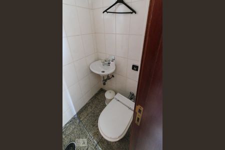 Apartamento à venda com 145m², 3 quartos e 2 vagasBanheiro de Serviço