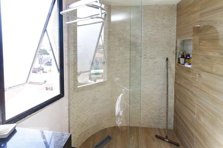 Apartamento à venda com 145m², 3 quartos e 2 vagasBanheiro da Suite