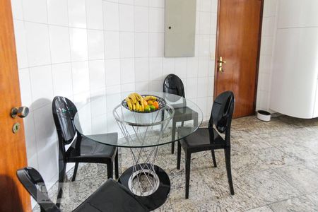 Apartamento à venda com 145m², 3 quartos e 2 vagasCozinha