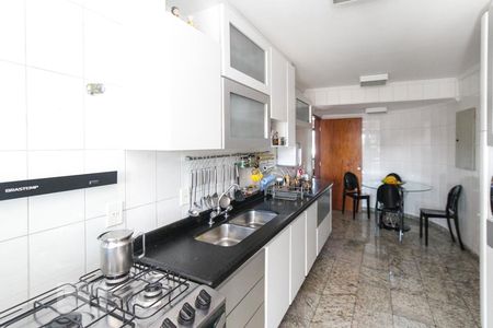 Apartamento à venda com 145m², 3 quartos e 2 vagasCozinha