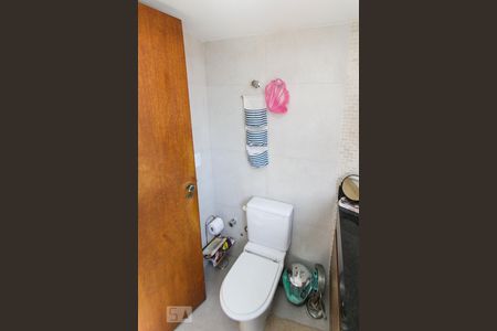 Apartamento à venda com 145m², 3 quartos e 2 vagasBanheiro da Suite