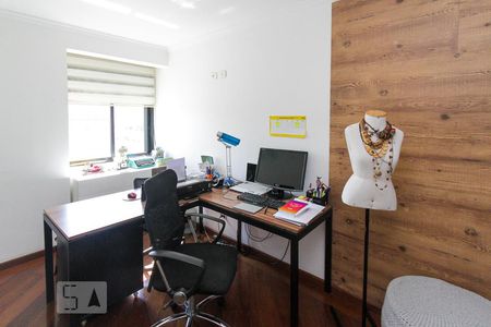 Apartamento à venda com 145m², 3 quartos e 2 vagasEscritório