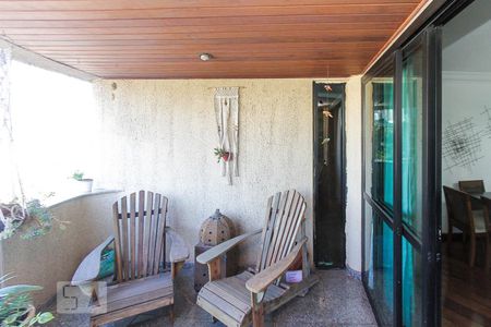 Apartamento à venda com 145m², 3 quartos e 2 vagasvaranda