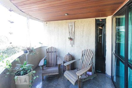 Apartamento à venda com 145m², 3 quartos e 2 vagasvaranda