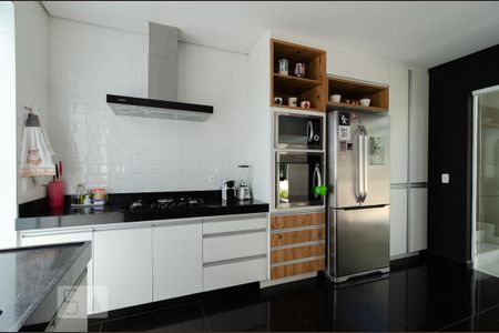 Cozinha de casa de condomínio para alugar com 3 quartos, 190m² em Paquetá, Belo Horizonte