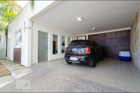 Garagem de casa de condomínio para alugar com 3 quartos, 190m² em Paquetá, Belo Horizonte