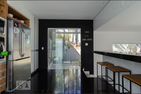 Cozinha de casa de condomínio para alugar com 3 quartos, 190m² em Paquetá, Belo Horizonte