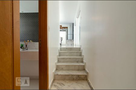 Corredor de casa de condomínio para alugar com 3 quartos, 190m² em Paquetá, Belo Horizonte
