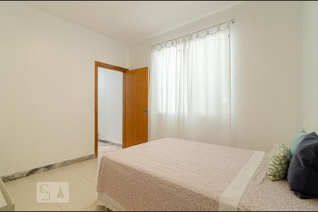Casa de condomínio para alugar com 190m², 3 quartos e 2 vagas Casa de condomínio para alugar com 190m², 3 quartos e 2 vagasQuarto 1 suite