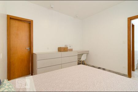 Casa de condomínio para alugar com 190m², 3 quartos e 2 vagas Casa de condomínio para alugar com 190m², 3 quartos e 2 vagasQuarto 1 suite