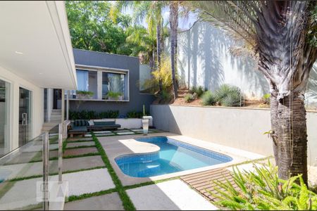 Casa de condomínio para alugar com 190m², 3 quartos e 2 vagas Casa de condomínio para alugar com 190m², 3 quartos e 2 vagasÁrea Externa - piscina