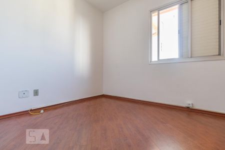 Quarto 1 de apartamento para alugar com 2 quartos, 68m² em Vila Guarani (z Sul), São Paulo