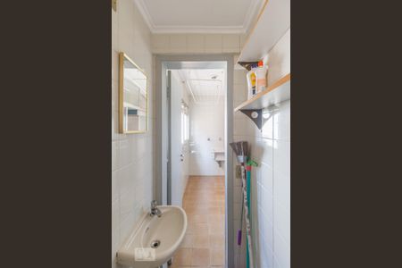 Apartamento para alugar com 68m², 2 quartos e 1 vaga Apartamento para alugar com 68m², 2 quartos e 1 vagaBanheiro de Serviço
