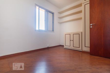 Quarto 1 de apartamento para alugar com 2 quartos, 68m² em Vila Guarani (z Sul), São Paulo