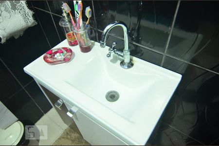 Casa à venda com 80m², 3 quartos e 3 vagasBanheiro