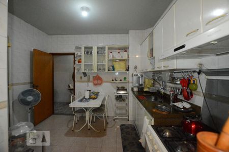 Apartamento à venda com 82m², 3 quartos e 1 vagaCozinha