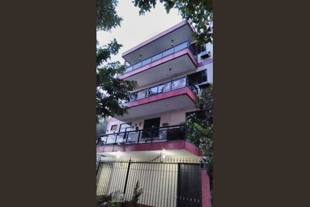 Apartamento à venda com 82m², 3 quartos e 1 vaga Apartamento à venda com 82m², 3 quartos e 1 vagaFachada