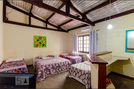 Casa à venda com 227m², 8 quartos e 3 vagasSuite 3