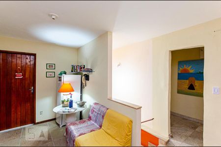 Casa à venda com 227m², 8 quartos e 3 vagasHall do Segundo piso