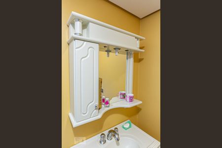 Casa à venda com 320m², 5 quartos e 3 vagasBanheiro da Suíte