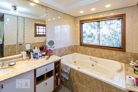 Casa à venda com 320m², 5 quartos e 3 vagasBanheiro do Quarto 4