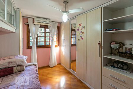 Casa à venda com 320m², 5 quartos e 3 vagasQuarto 2