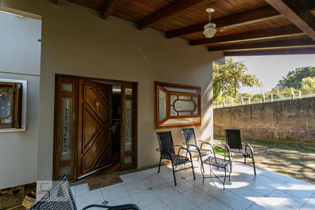 Casa à venda com 320m², 5 quartos e 3 vagasHall