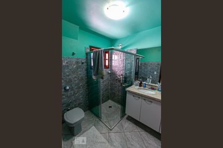 Casa à venda com 320m², 5 quartos e 3 vagasBanheiro do Corredor