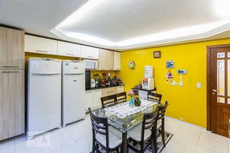 Casa à venda com 320m², 5 quartos e 3 vagasCozinha