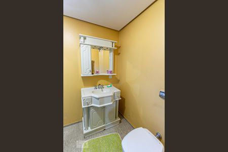 Casa à venda com 320m², 5 quartos e 3 vagasBanheiro da Suíte