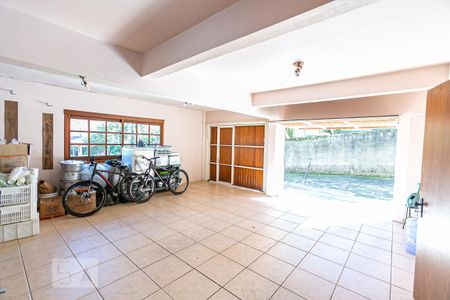 Casa à venda com 320m², 5 quartos e 3 vagasGaragem