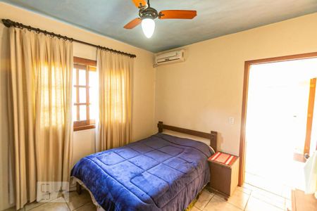 Casa à venda com 320m², 5 quartos e 3 vagasQuarto de Serviço