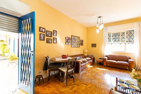 Casa à venda com 385m², 4 quartos e 3 vagasSala de Estar