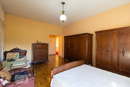 Casa à venda com 385m², 4 quartos e 3 vagasSuíte 1