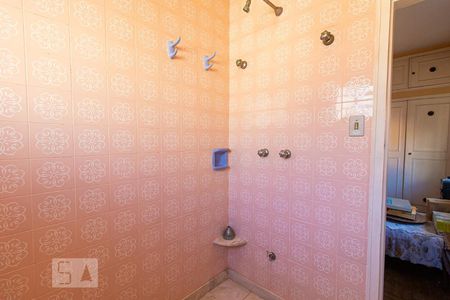 Casa à venda com 385m², 4 quartos e 3 vagasBanheiro da Suíte 3