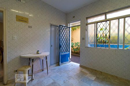 Casa à venda com 385m², 4 quartos e 3 vagasCozinha